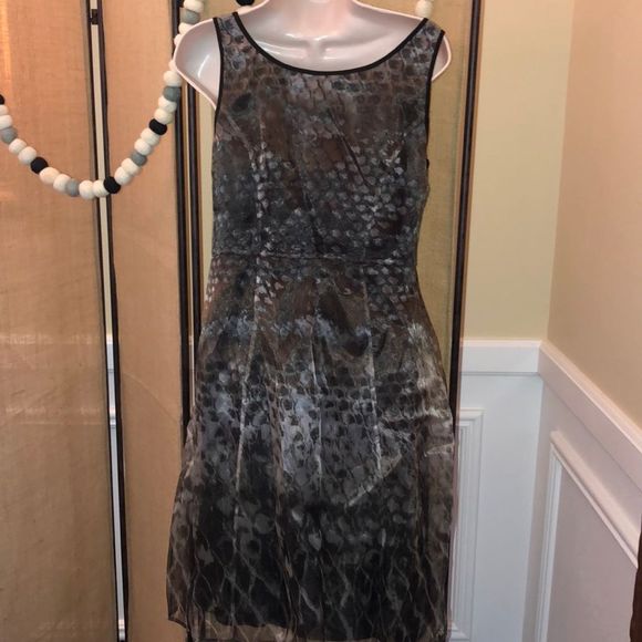 Gray Sheer Overlay Animal Print Dress Size 6 - Picture 4 of 4